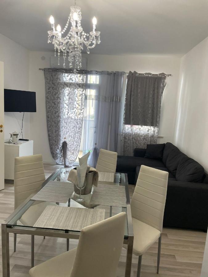 Apartament Al Mare Lido Adriano Zewnętrze zdjęcie
